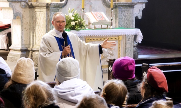 400 osób przez całą noc szło do Matki Bożej Pokornej