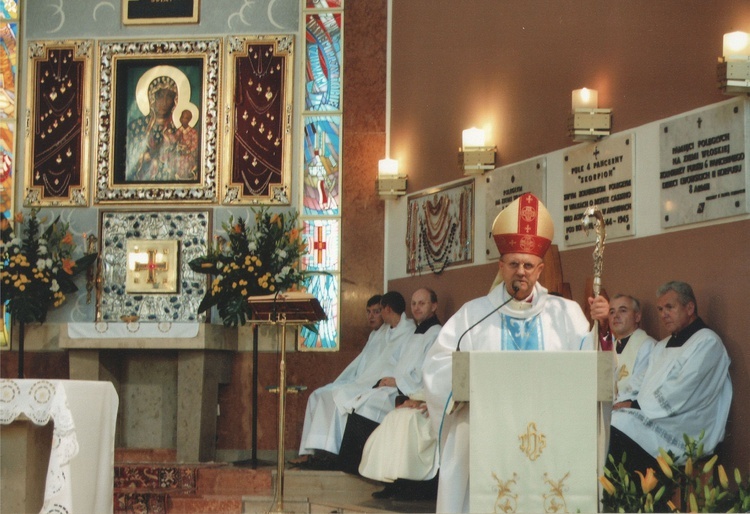 100-lecie parafii MB Częstochowskiej. Współczesność