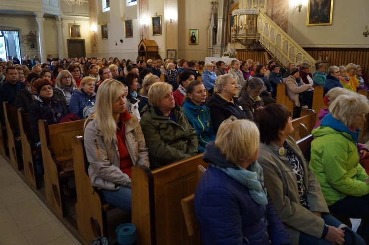 Pielgrzymka katechetów z Mszczonowa do Lutkówki