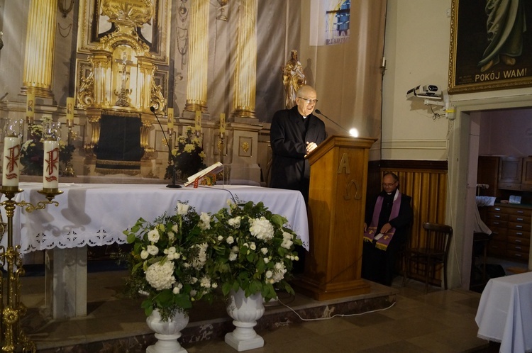 Pielgrzymka katechetów z Mszczonowa do Lutkówki