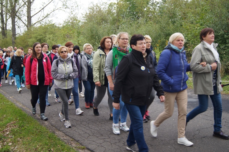 Pielgrzymka katechetów z Mszczonowa do Lutkówki