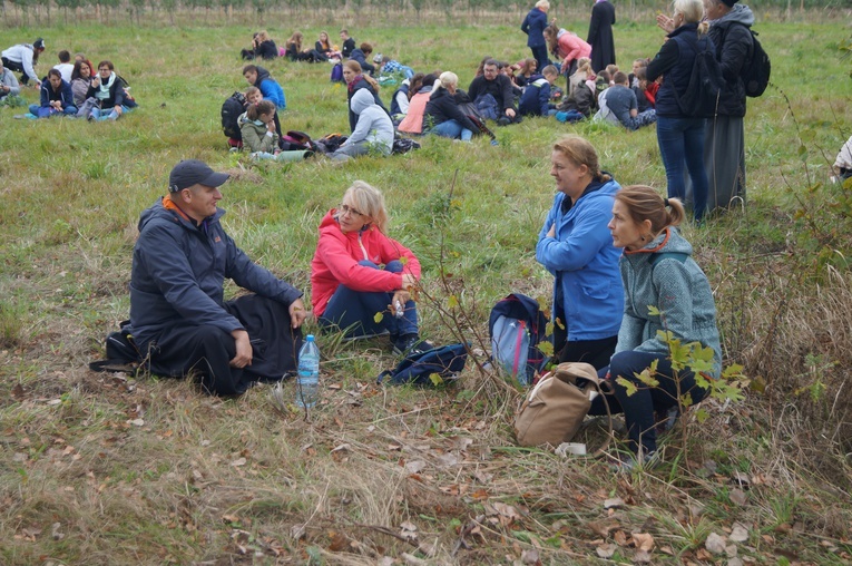 Pielgrzymka katechetów z Mszczonowa do Lutkówki