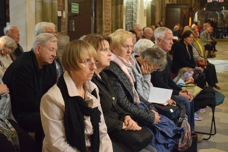 Ruch Rodzin Nazaretańskich rozpoczął rok formacyjny we Wrocławiu cz. 2