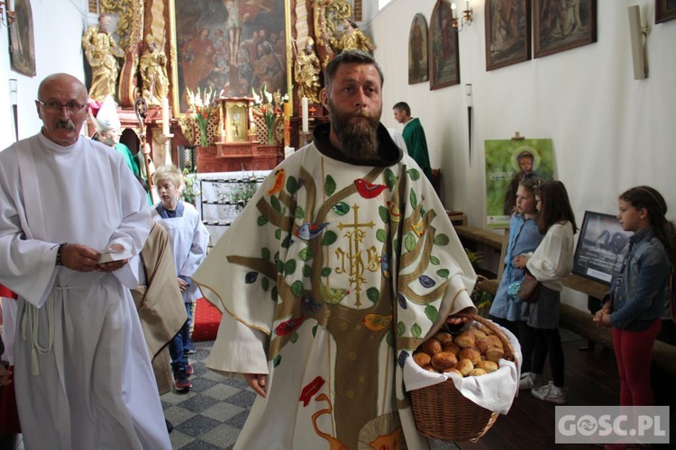 Akcja "Kromka chleba dla sąsiada" i Niedziela św. Franciszka w Jaczowie