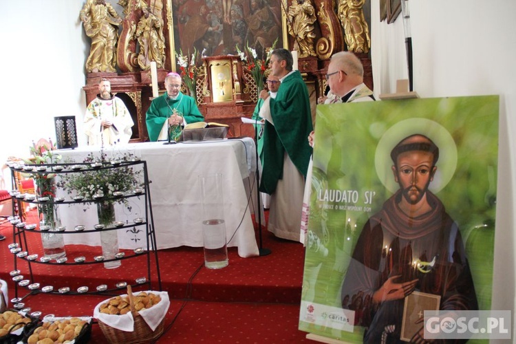 Akcja "Kromka chleba dla sąsiada" i Niedziela św. Franciszka w Jaczowie