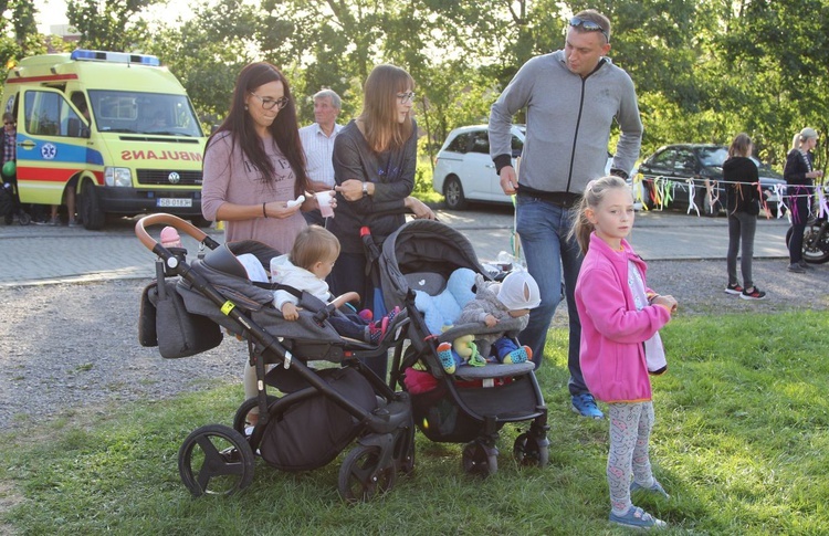 1. Festyn parafialny "Dach z serca" na os. Polskich Skrzydeł w Bielsku-Białej