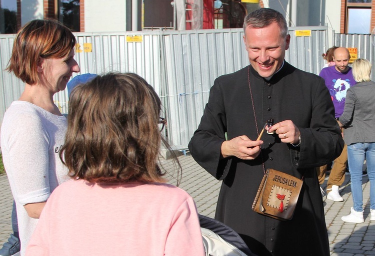 1. Festyn parafialny "Dach z serca" na os. Polskich Skrzydeł w Bielsku-Białej