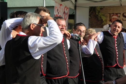 1. Festyn parafialny "Dach z serca" na os. Polskich Skrzydeł w Bielsku-Białej