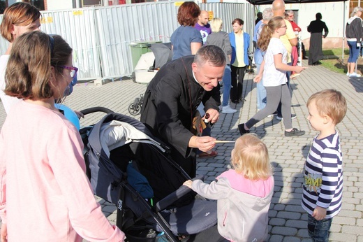 1. Festyn parafialny "Dach z serca" na os. Polskich Skrzydeł w Bielsku-Białej