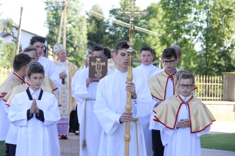 Bystra. Konsekracja ołtarza