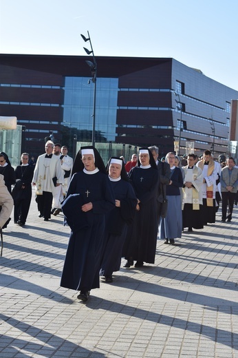 Ulicami Wrocławia ze św. Stanisławem i św. Dorotą