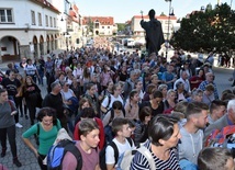 Limanowa. LSO, DSM i rzesza pieszych pielgrzymów z Nowego Sącza