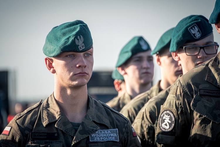 ​Zlot klas mundurowych z całej Polski w Żaganiu