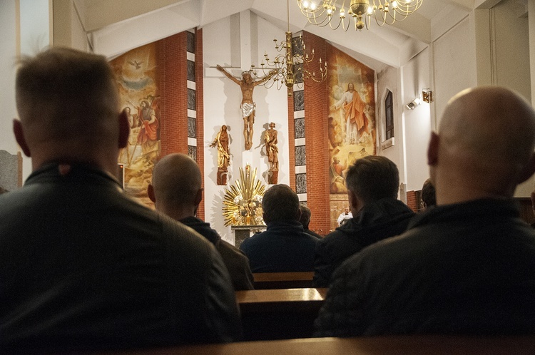 Innej broni nie mamy. Męski Różaniec w Białogardzie