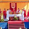 Mszy św. przewodniczył bp Ignacy w otoczeniu diecezjalnych i zakonnych duszpasterzy z całej diecezji.