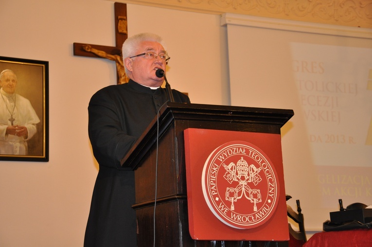Śp. ks. prał. Marian Biskup w obiektywie "Gościa" i nie tylko