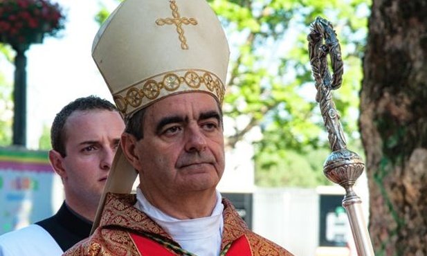 Nuncjusz wzywa Kościół w Niemczech do jedności z Kościołem powszechnym