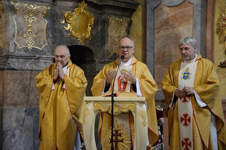 Sympozjum o dziełach modlitewnego wsparcia kapłanów