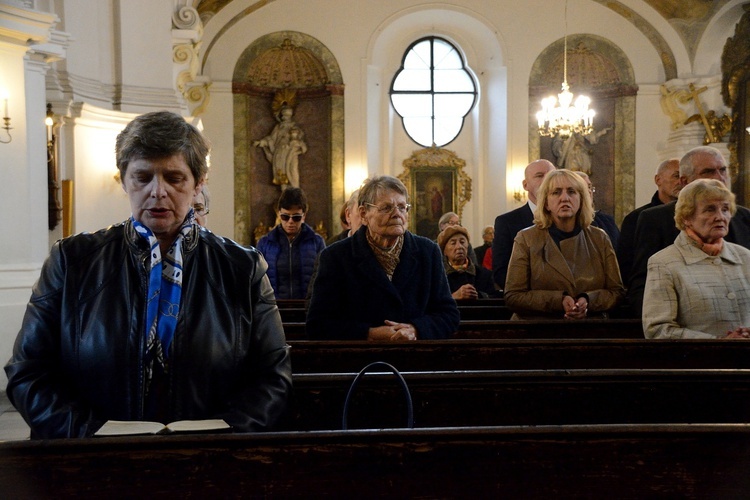 Sympozjum o dziełach modlitewnego wsparcia kapłanów