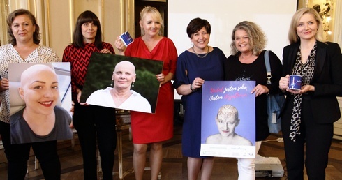 Fundacja Urszuli Smok "Podaruj Życie" rozpoczyna kampanię dotyczącą sytuacji kobiet chorych onkologicznie