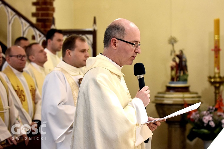 Uroczyste wprowadzenie w urząd proboszcza ks. Arkadiusza Chwastyka