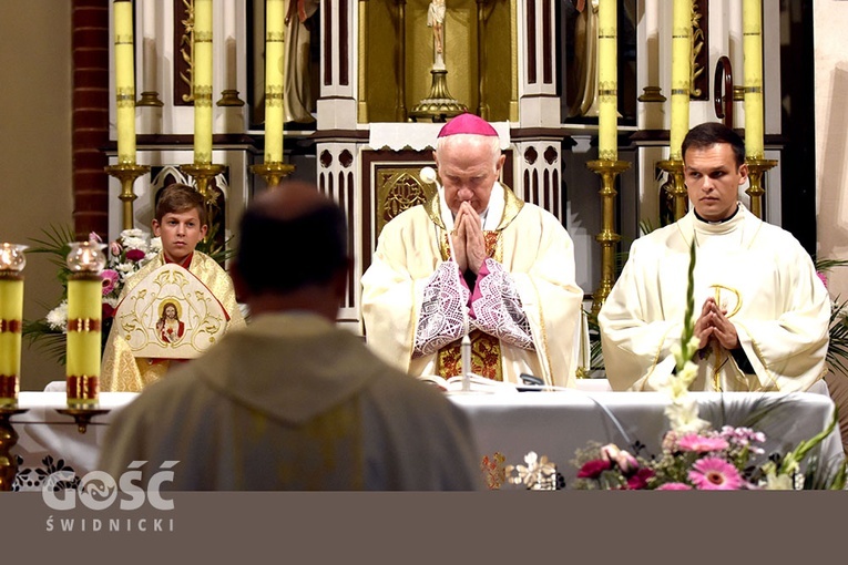 Uroczyste wprowadzenie w urząd proboszcza ks. Arkadiusza Chwastyka