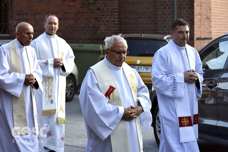 Uroczyste wprowadzenie w urząd proboszcza ks. Arkadiusza Chwastyka