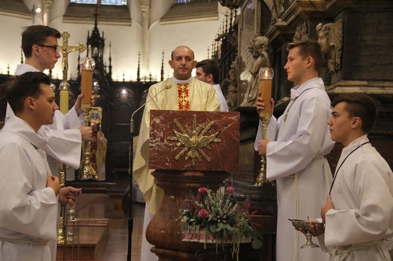 X Forum Ruchów i Stowarzyszeń - Msza św.