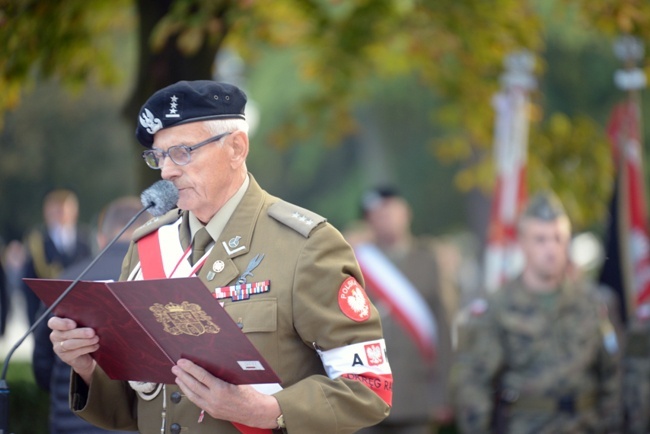 Odsłonięcie pomnika żołnierzy AK