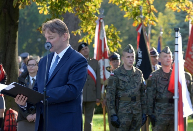 Odsłonięcie pomnika żołnierzy AK