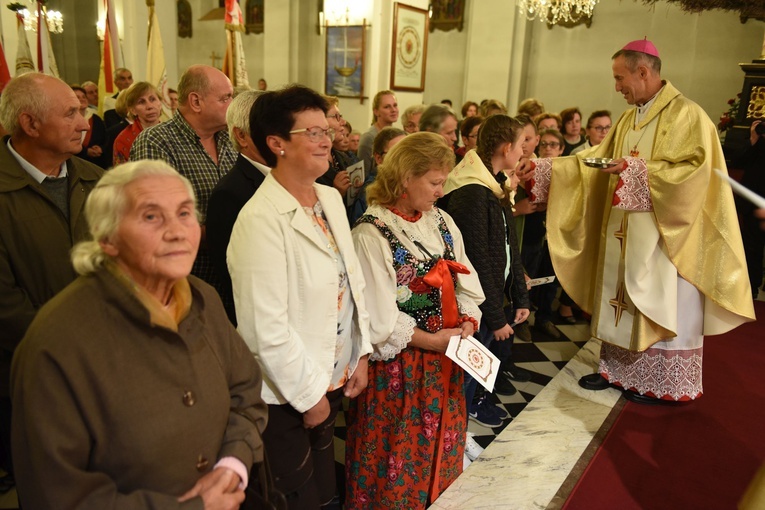 Pielgrzymka Arcybractwa Straży Honorowej NSPJ do Piwnicznej