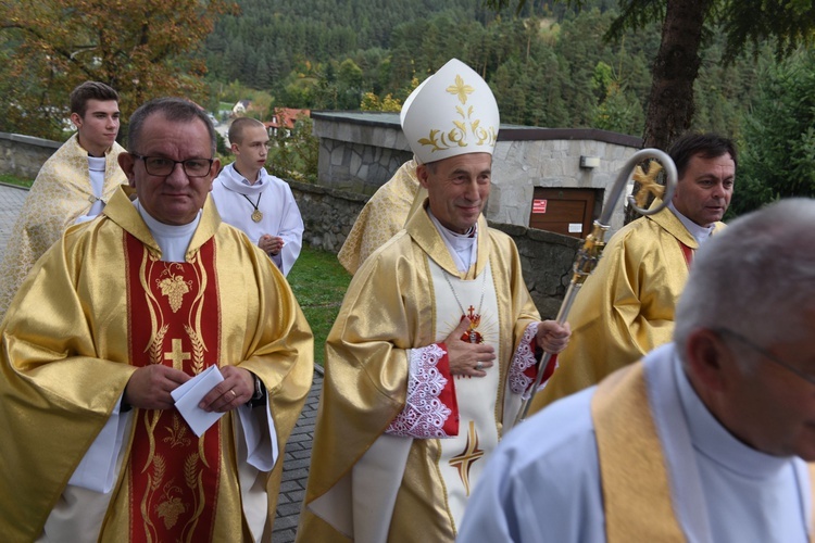 Pielgrzymka Arcybractwa Straży Honorowej NSPJ do Piwnicznej