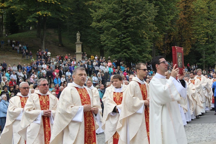 12. Pielgrzymka Rodzin Diecezji Bielsko-Żywieckiej do Kalwarii Zebrzydowskiej - 2019, cz. 1