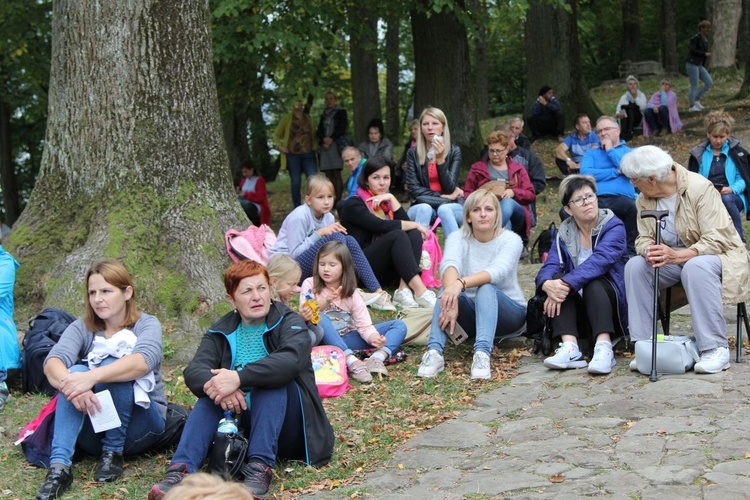 12. Pielgrzymka Rodzin Diecezji Bielsko-Żywieckiej do Kalwarii Zebrzydowskiej - 2019, cz. 1