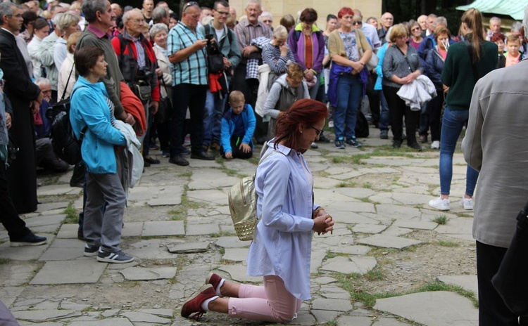 12. Pielgrzymka Rodzin Diecezji Bielsko-Żywieckiej do Kalwarii Zebrzydowskiej - 2019, cz. 1