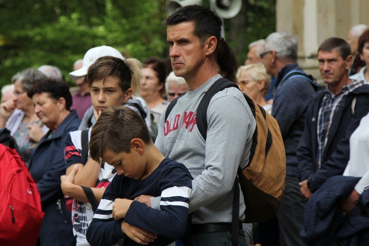 12. Pielgrzymka Rodzin Diecezji Bielsko-Żywieckiej do Kalwarii Zebrzydowskiej - 2019, cz. 1