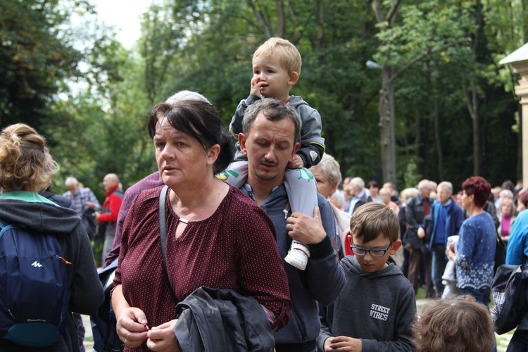 12. Pielgrzymka Rodzin Diecezji Bielsko-Żywieckiej do Kalwarii Zebrzydowskiej - 2019, cz. 1