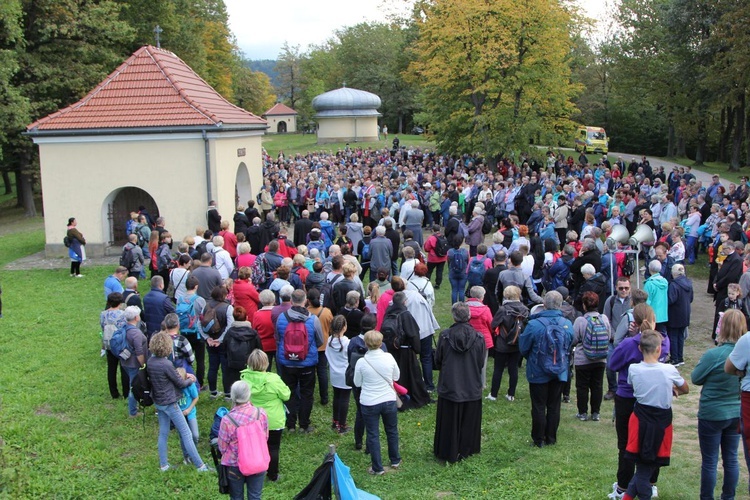 12. Pielgrzymka Rodzin Diecezji Bielsko-Żywieckiej do Kalwarii Zebrzydowskiej - 2019, cz. 1