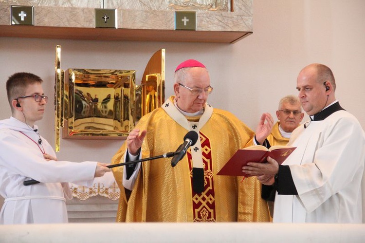 Konsekracja kościoła Świętej Rodziny w Lublinie