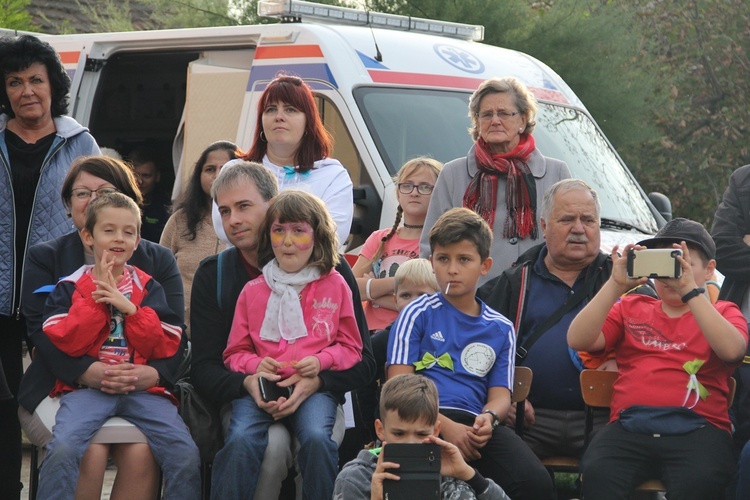 Piknik parafialny na Muchoborze Wielkim