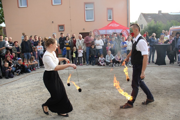 Piknik parafialny na Muchoborze Wielkim