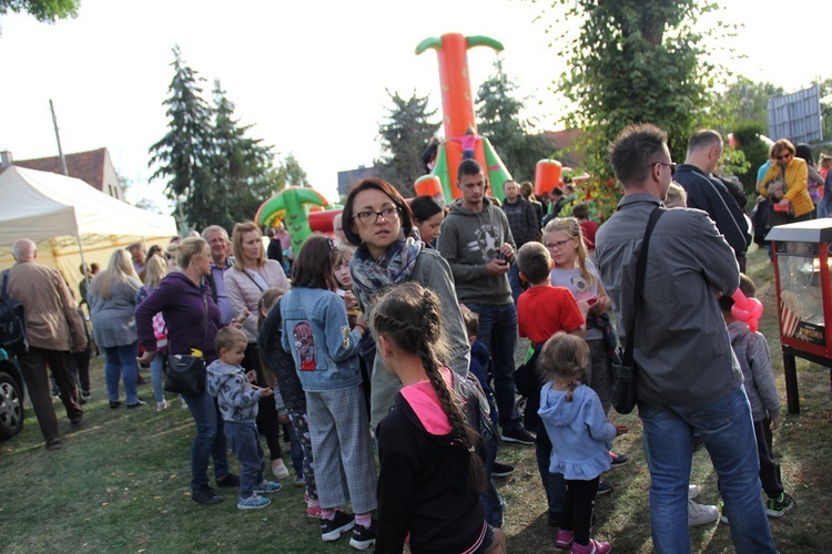 Piknik parafialny na Muchoborze Wielkim