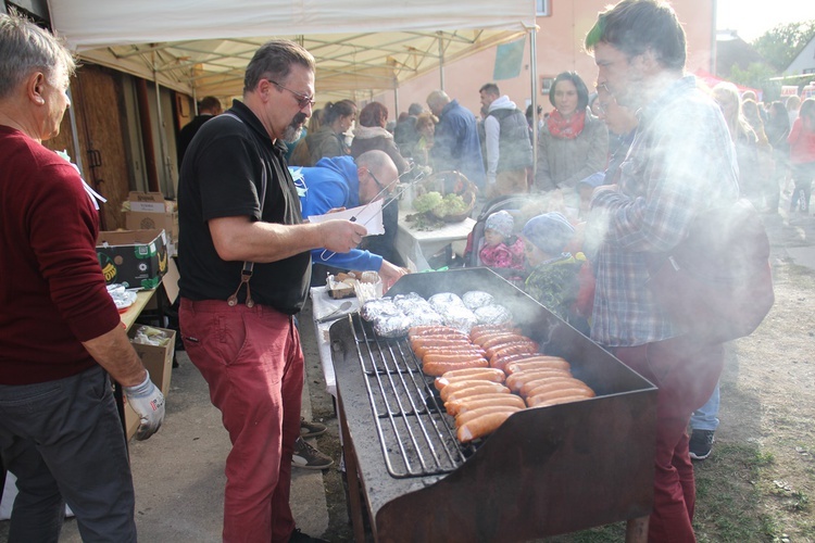 Piknik parafialny na Muchoborze Wielkim