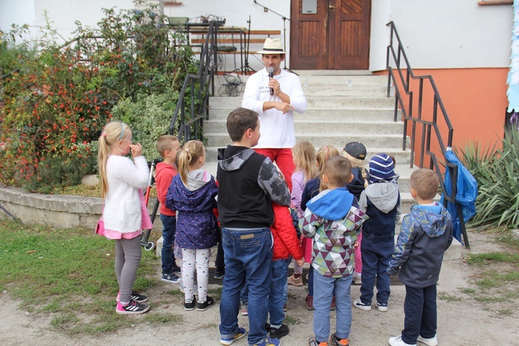 Piknik parafialny na Muchoborze Wielkim