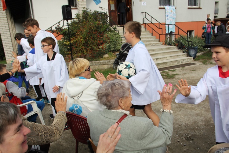 Piknik parafialny na Muchoborze Wielkim