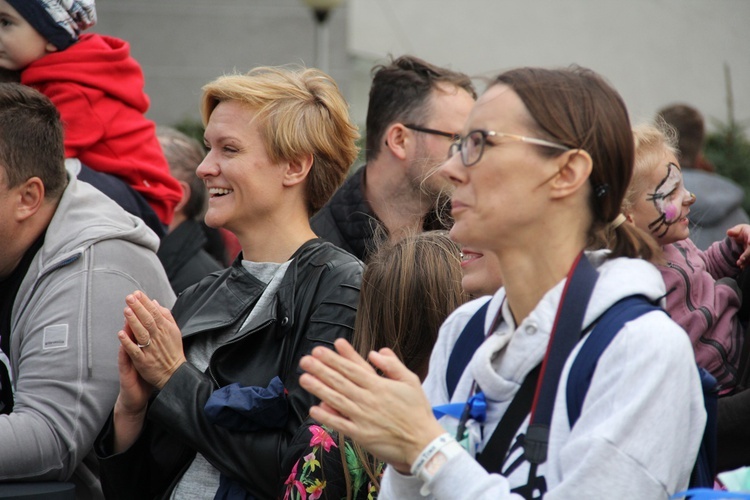 Piknik parafialny na Muchoborze Wielkim