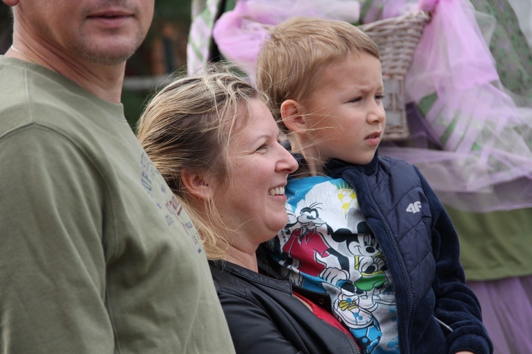 Piknik parafialny na Muchoborze Wielkim