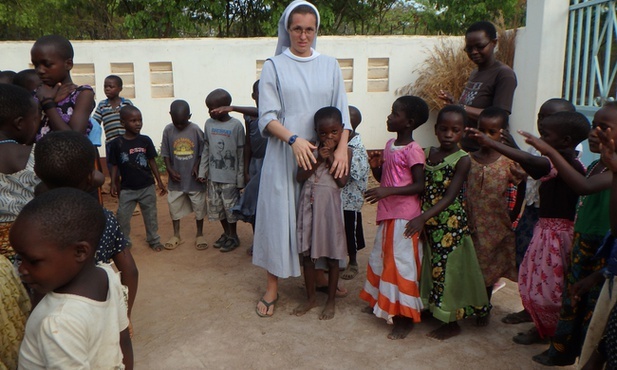 O działności misjonarzy w świecie