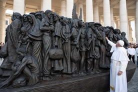 Franciszek: Nikt nie może być wykluczony ze społeczeństwa