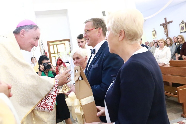 Falkowa. Żyjcie pełnią miłości!